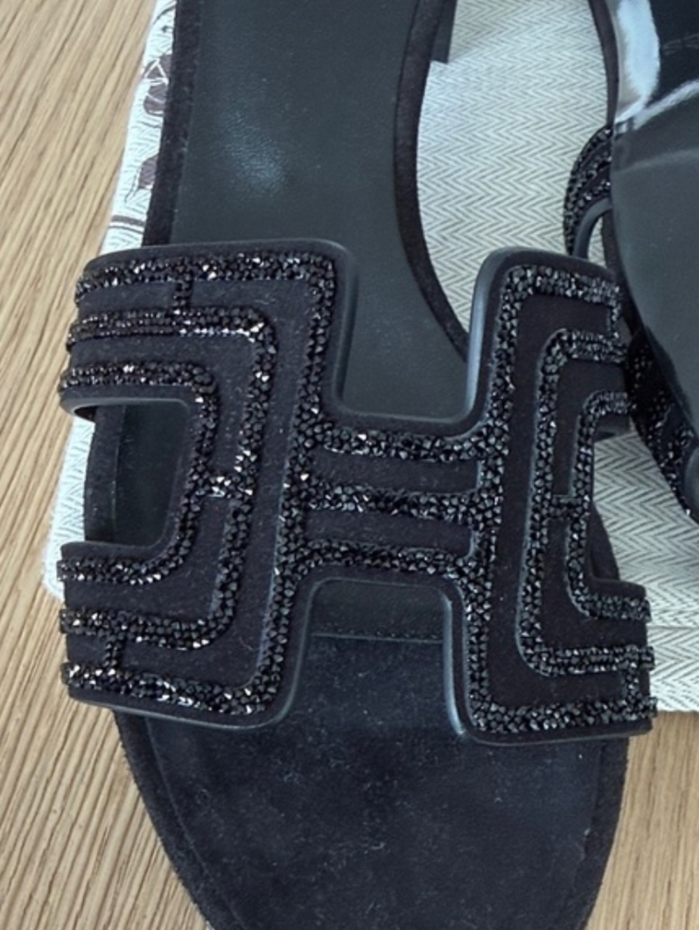 Hermes Oasis Black W/ Crystals 39 Heels Slides US 8 8.5 - Picture 4 of 5